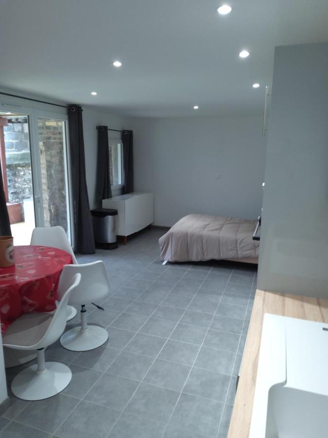 Meuble Avec Cour Lägenhet Sotteville-lès-Rouen Exteriör bild