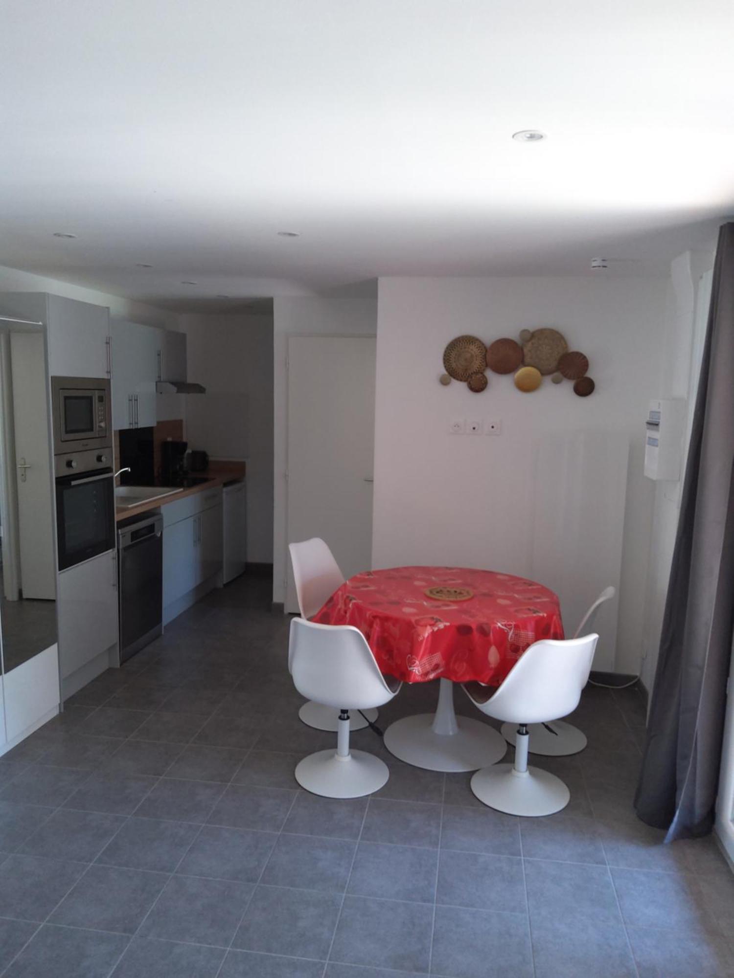 Meuble Avec Cour Lägenhet Sotteville-lès-Rouen Exteriör bild
